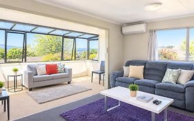 Mountain Top Kiwi Star Holiday Home